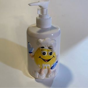 Yellow M&Ms brand soap dispenser NWT 6” high, cap is press on, fits snug ceramic